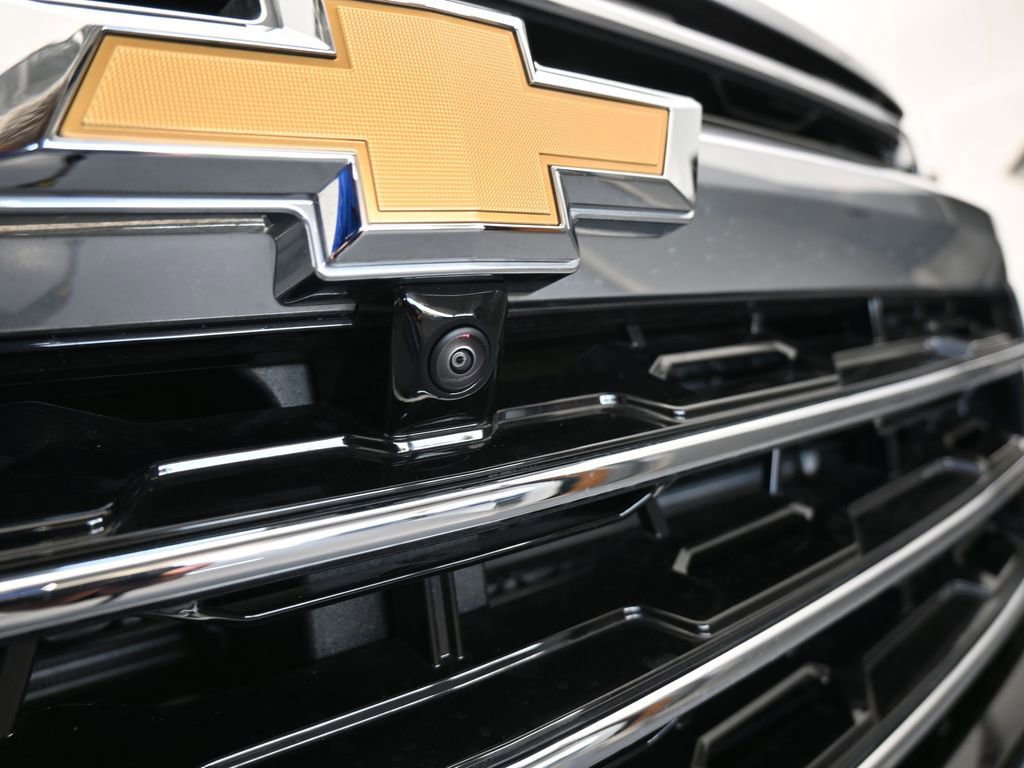 Used 2025 Chevrolet Traverse High Country image 57