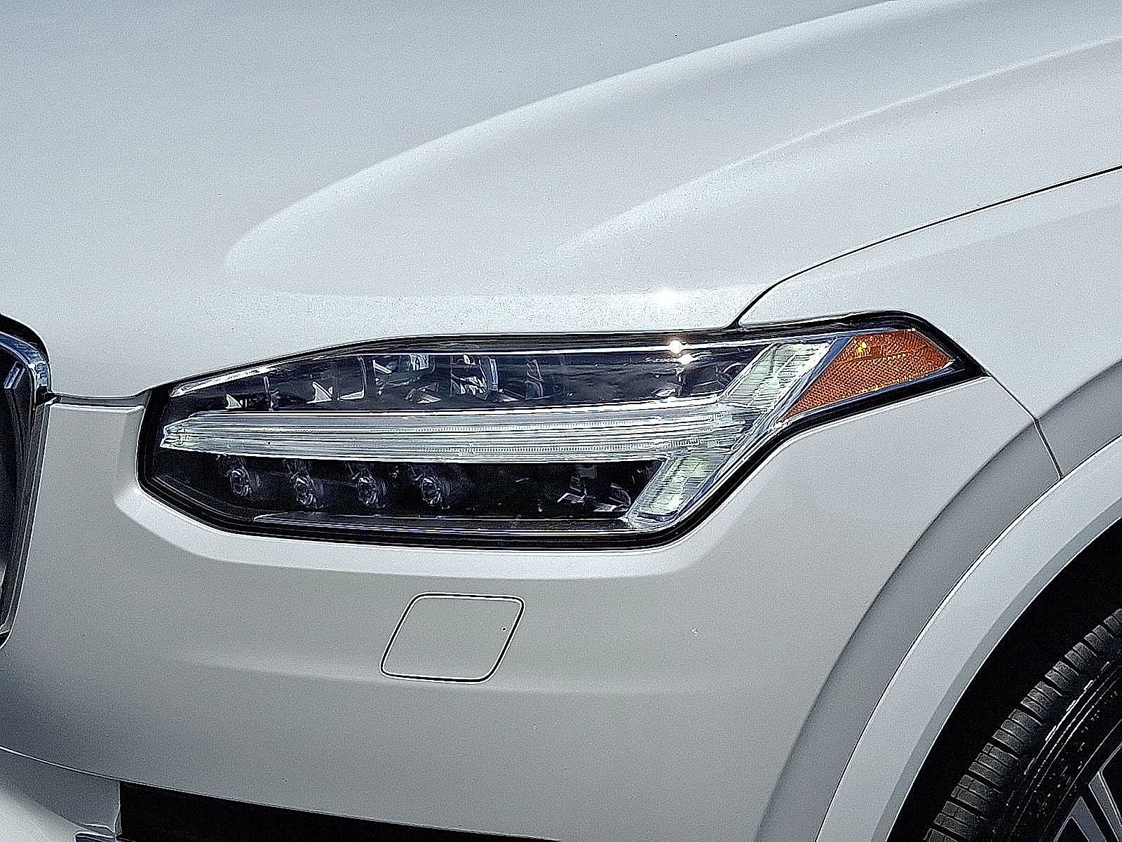 Used 2024 Volvo XC90 B6 Plus w/ Protection Package image 9