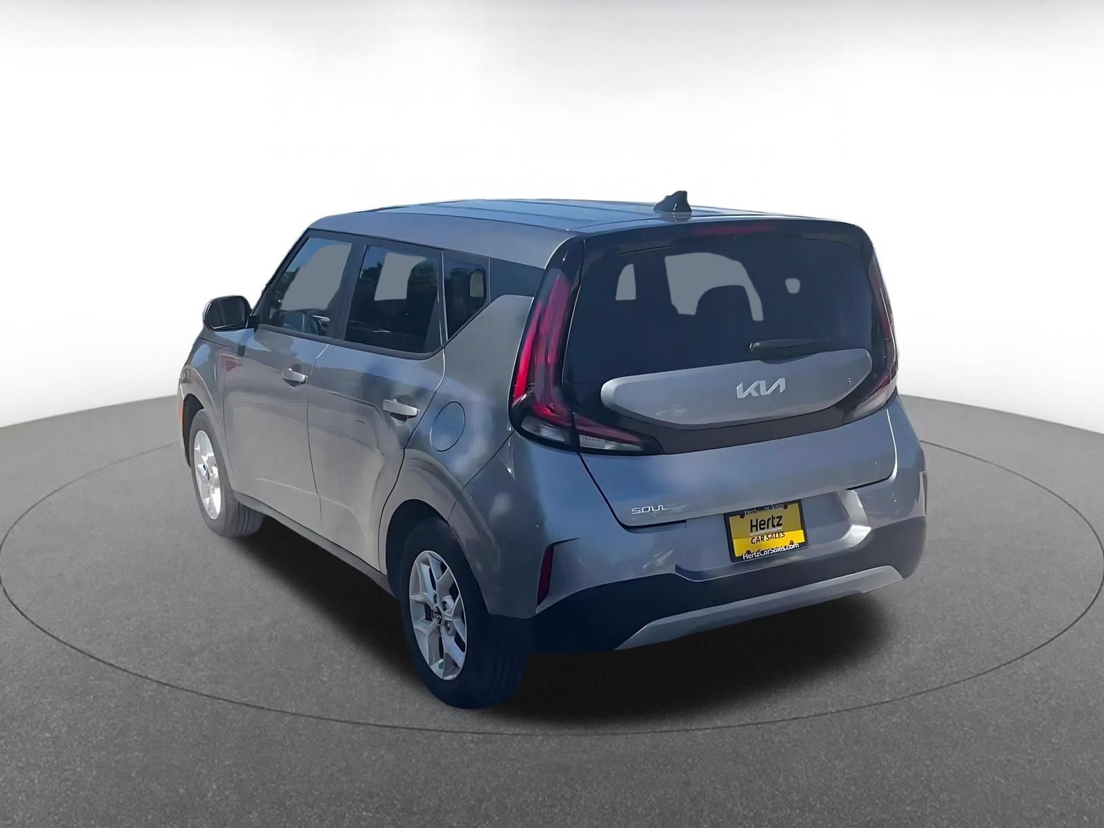 Used 2025 Kia Soul LX w/ LX Technology Package FWD image 11