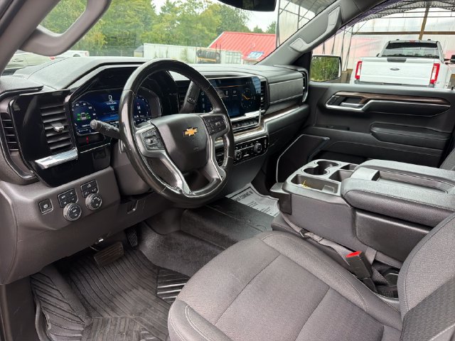 Used 2023 Chevrolet Silverado 1500 LT AWD/4WD image 14