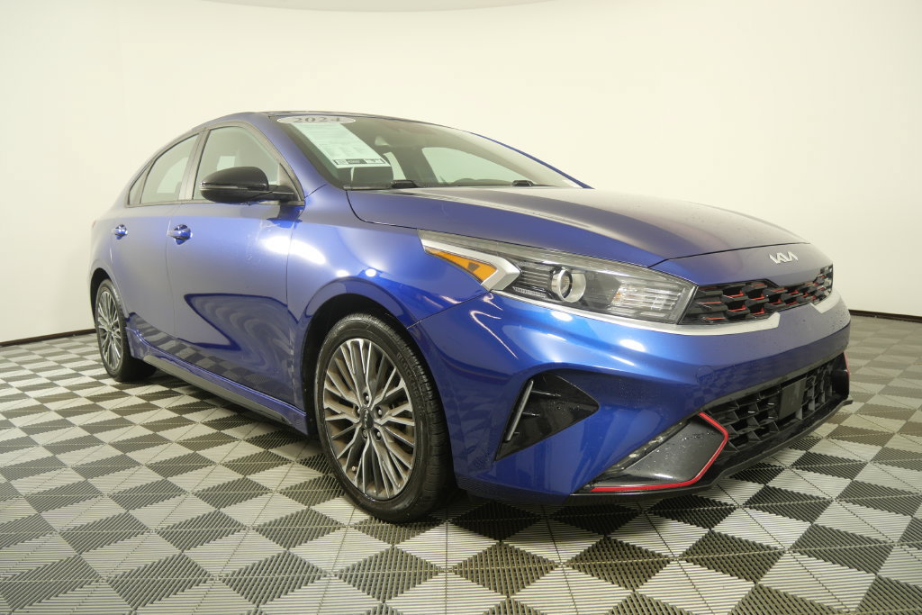 Used 2024 Kia Forte GT-Line FWD image 2