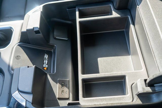 Used 2022 Chevrolet Silverado 1500 High Country w/ High Country Premium Package image 41