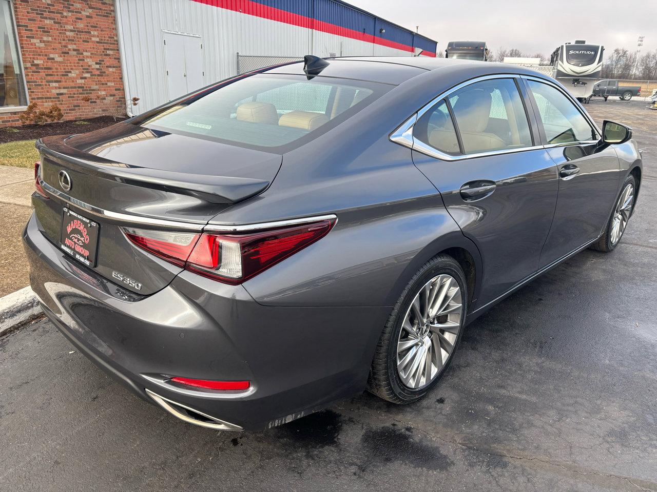 Used 2023 Lexus ES 350 w/ Accessory Package (Z1) image 3