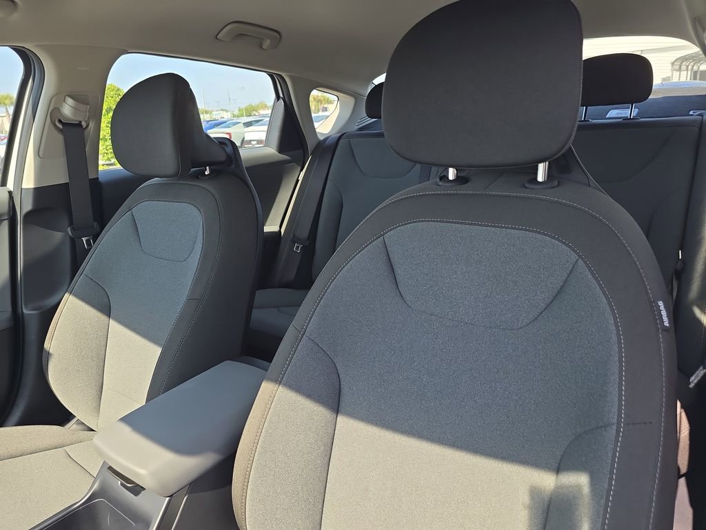 New 2026 Kia K4 FWD image 21