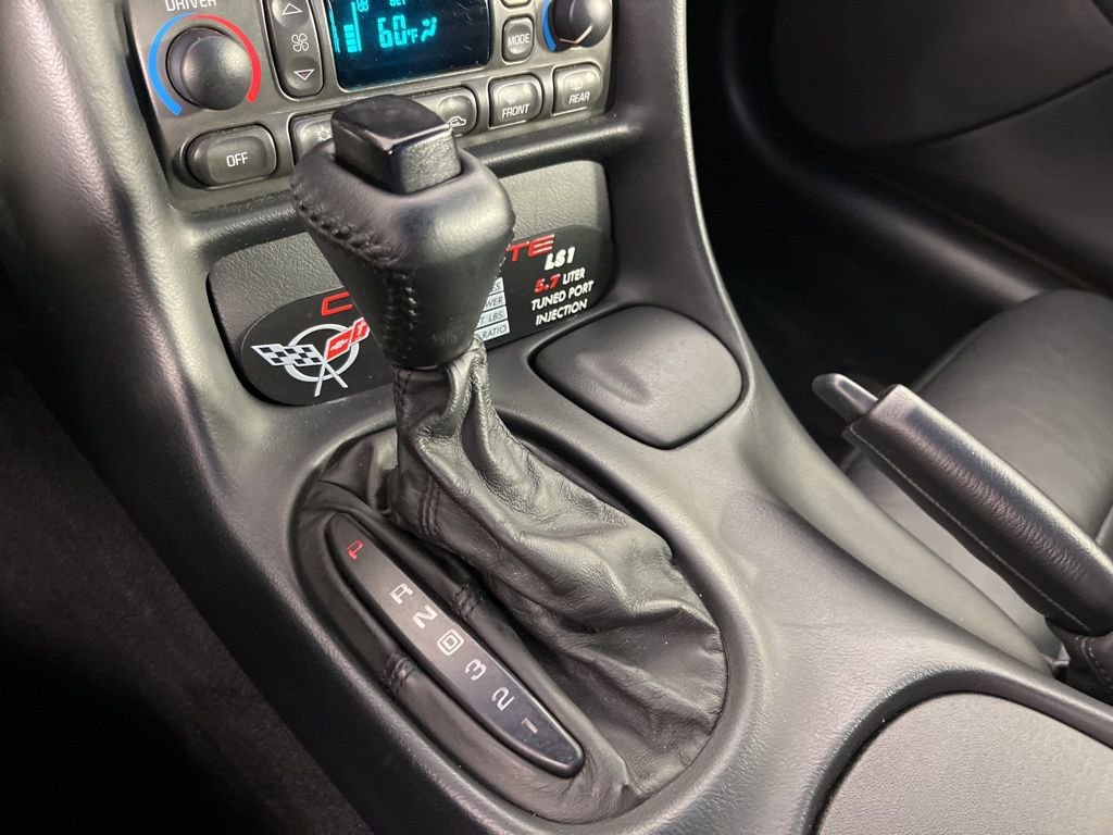 Used 1999 Chevrolet Corvette Coupe w/ Roof Pkg image 27