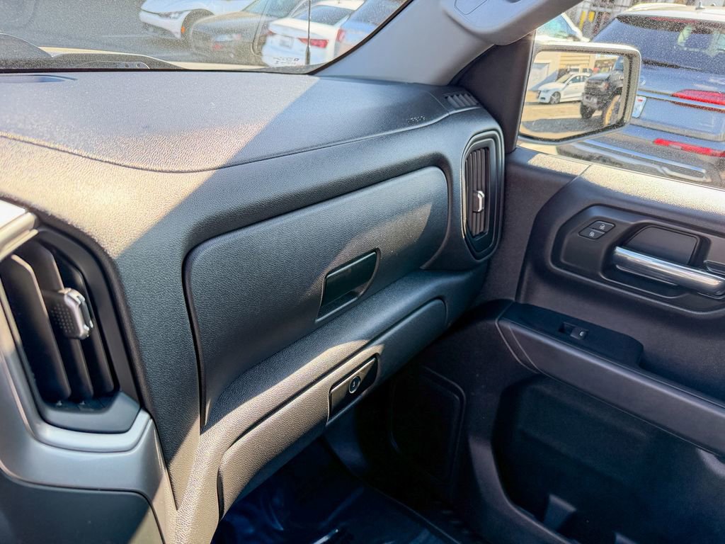 Used 2024 Chevrolet Silverado 1500 Custom Trail Boss w/ Turbomax Blackout Package image 27