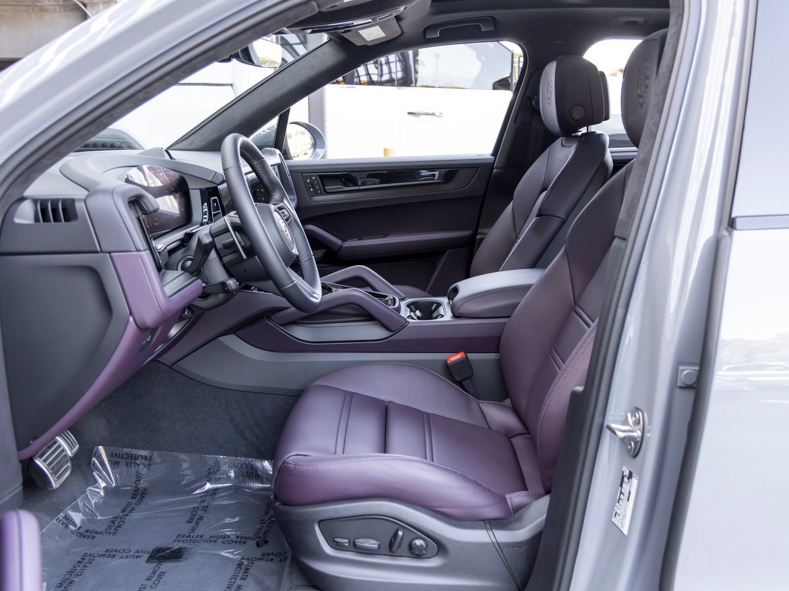 Certified 2026 Porsche Cayenne GTS AWD/4WD image 33
