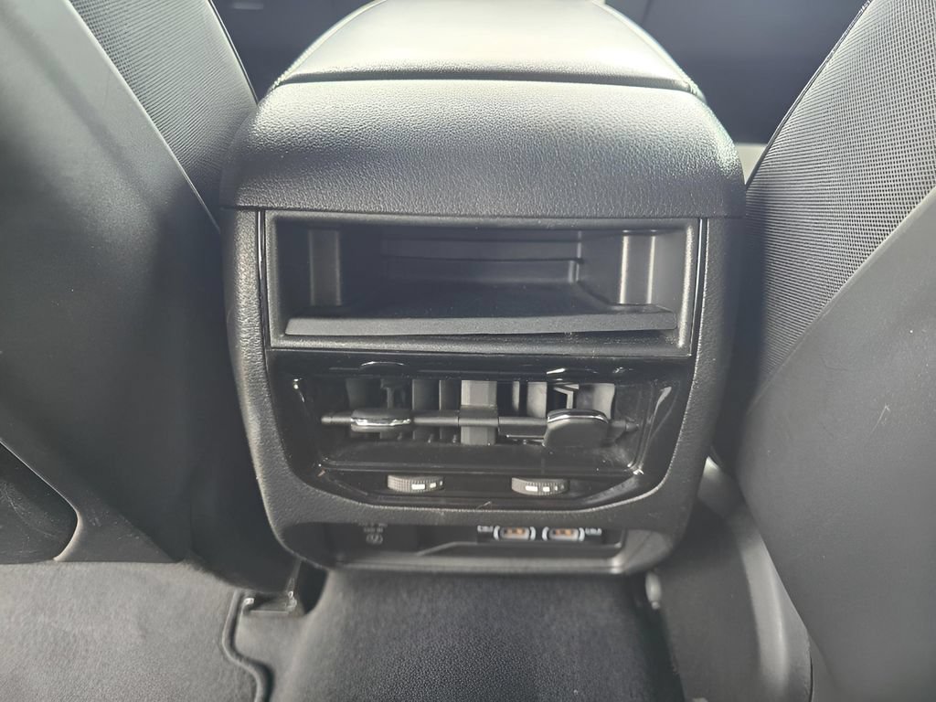 Used 2024 Jeep Grand Cherokee Altitude AWD/4WD image 27