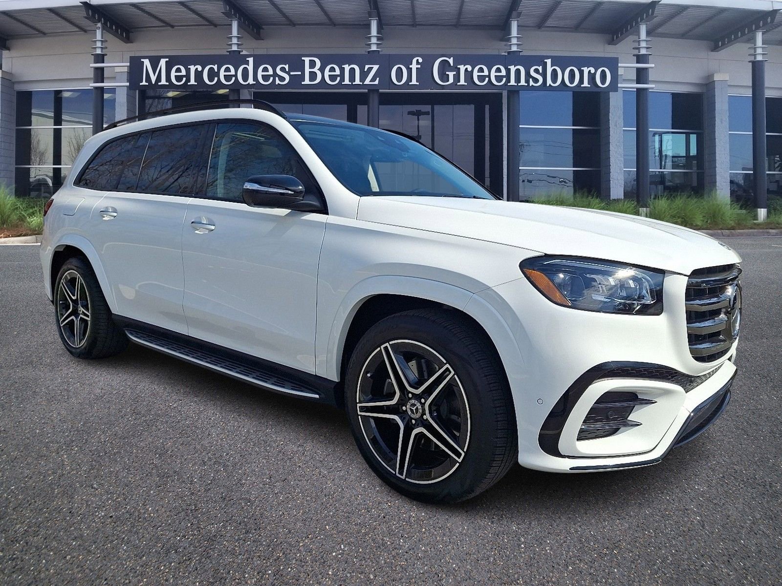 Certified 2025 Mercedes-Benz GLS 450 4MATIC image 3