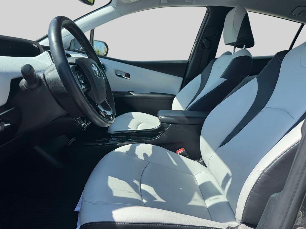 Used 2022 Toyota Prius XLE w/ Advanced Technology Package AWD/4WD image 13