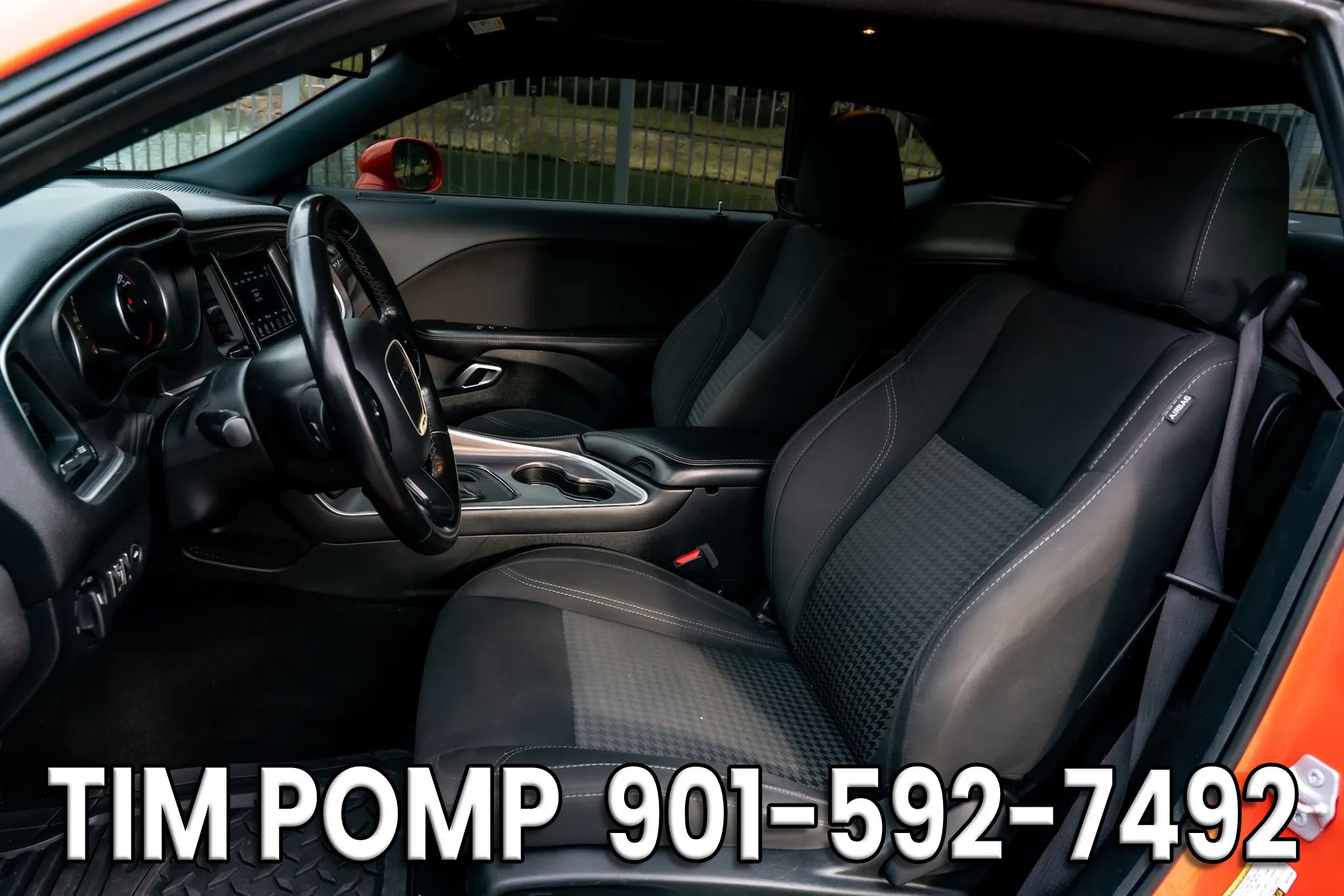Used 2019 Dodge Challenger SXT image 11