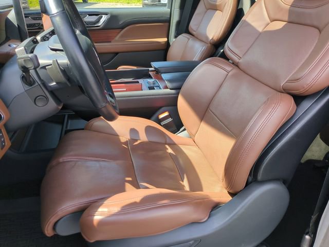Used 2024 Lincoln Navigator Reserve image 14