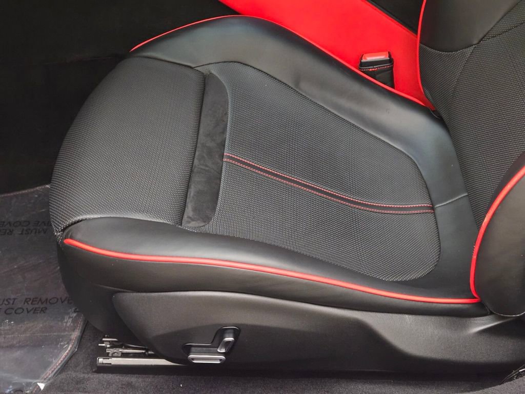 Used 2024 Ferrari Roma RWD image 32