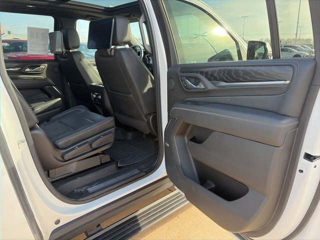 Used 2021 GMC Yukon XL Denali w/ Denali Ultimate Package image 48