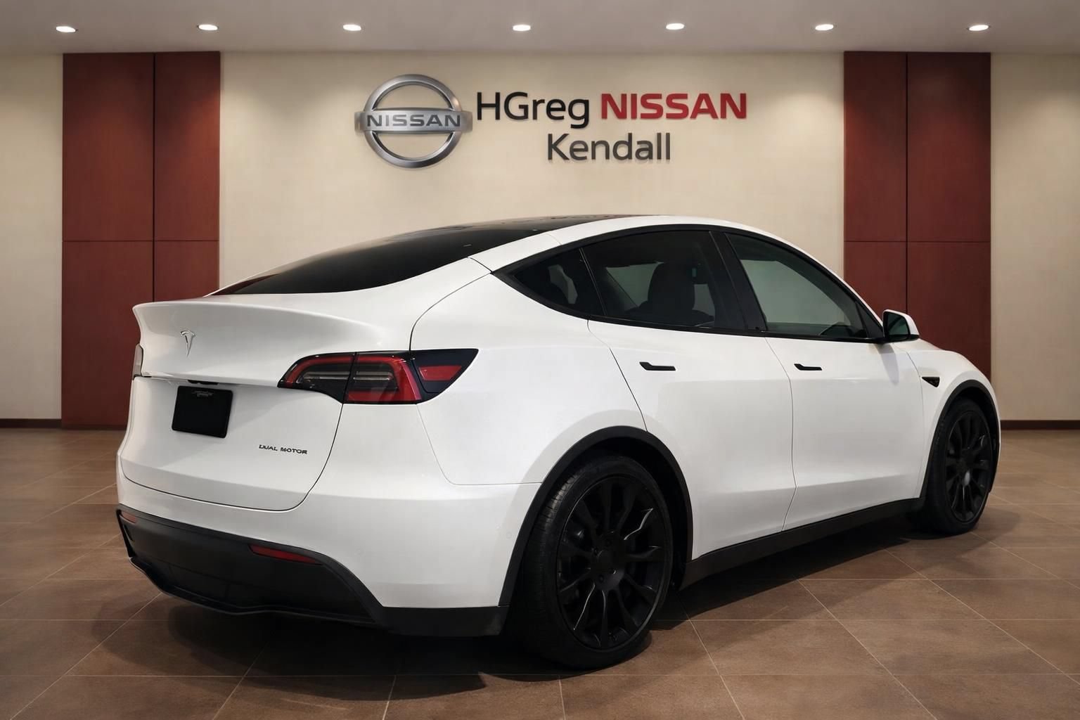 Used 2021 Tesla Model Y Long Range AWD/4WD image 4