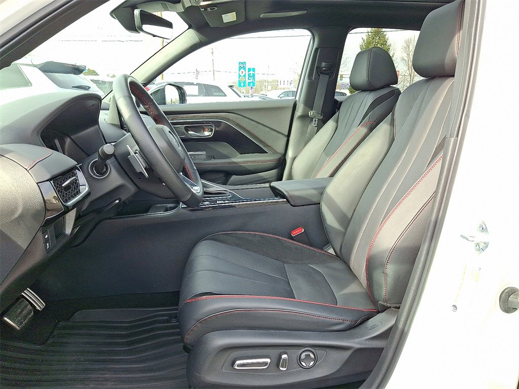 Certified 2025 Acura ADX A-Spec image 13