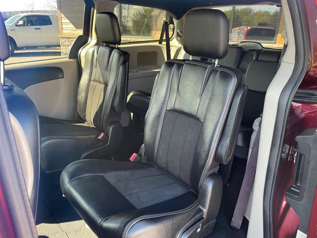 Used 2019 Dodge Grand Caravan SXT FWD image 23
