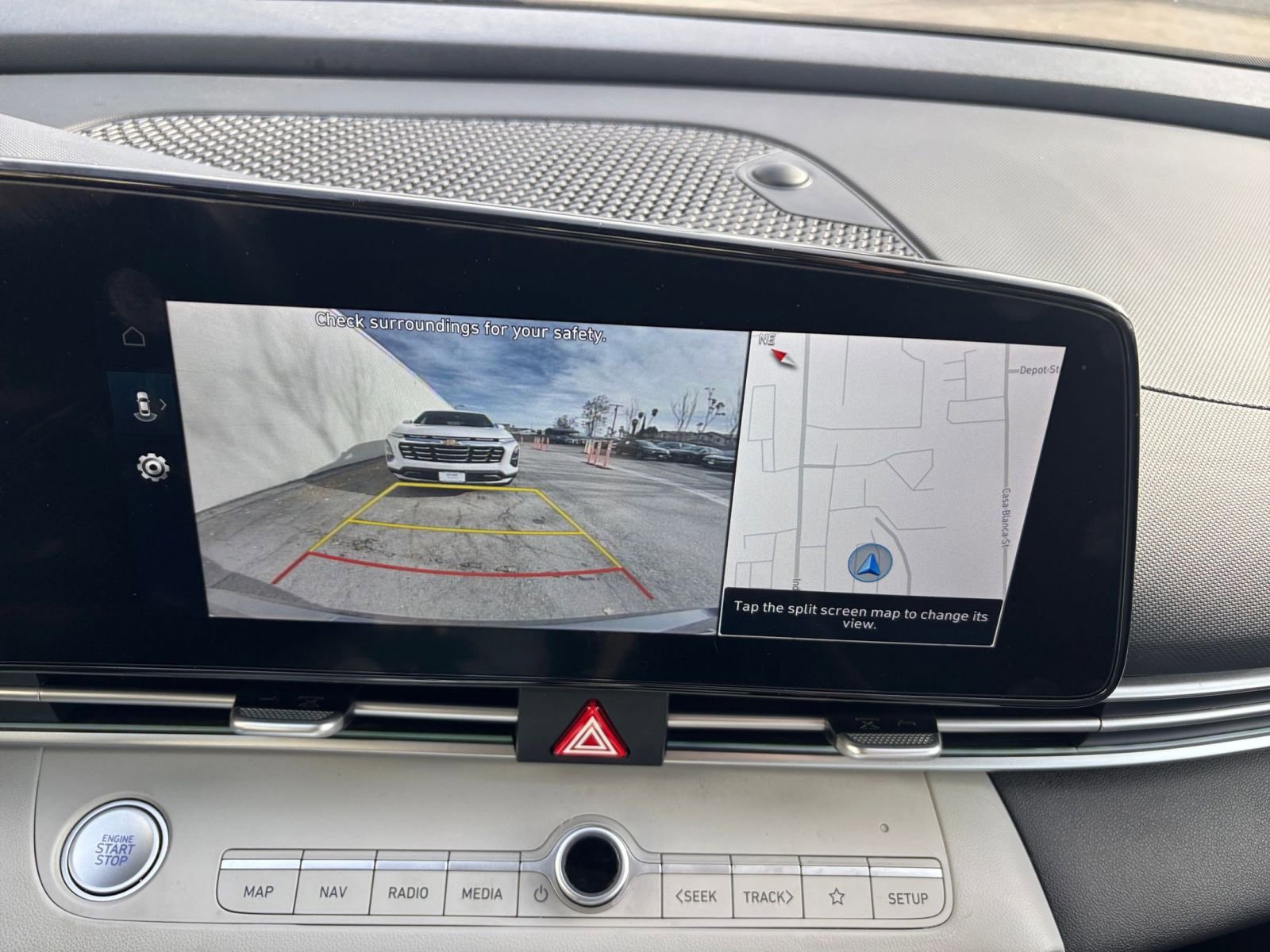 Used 2025 Hyundai Elantra Limited image 17