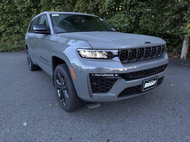 New 2027 Jeep Grand Cherokee L Limited AWD/4WD image 2