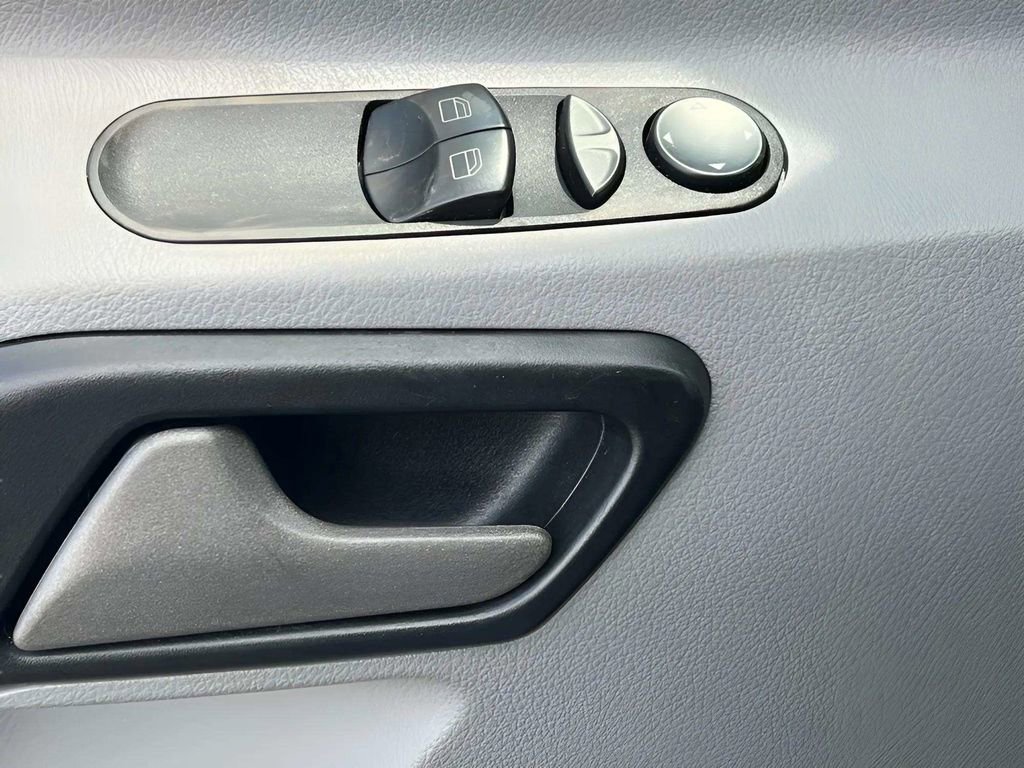 Used 2018 Mercedes-Benz Sprinter 2500 image 10