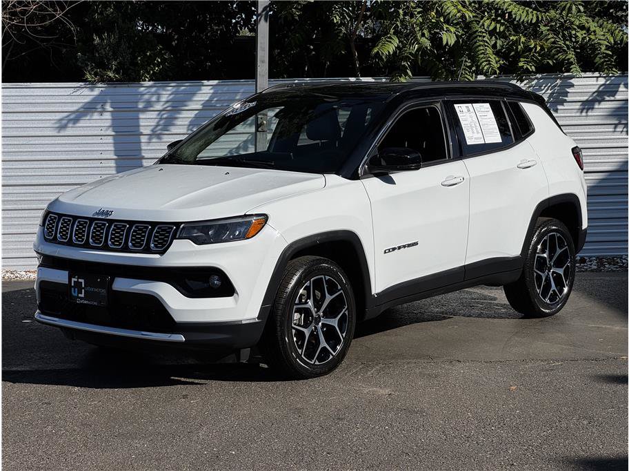 Used 2025 Jeep Compass Limited AWD/4WD image 8