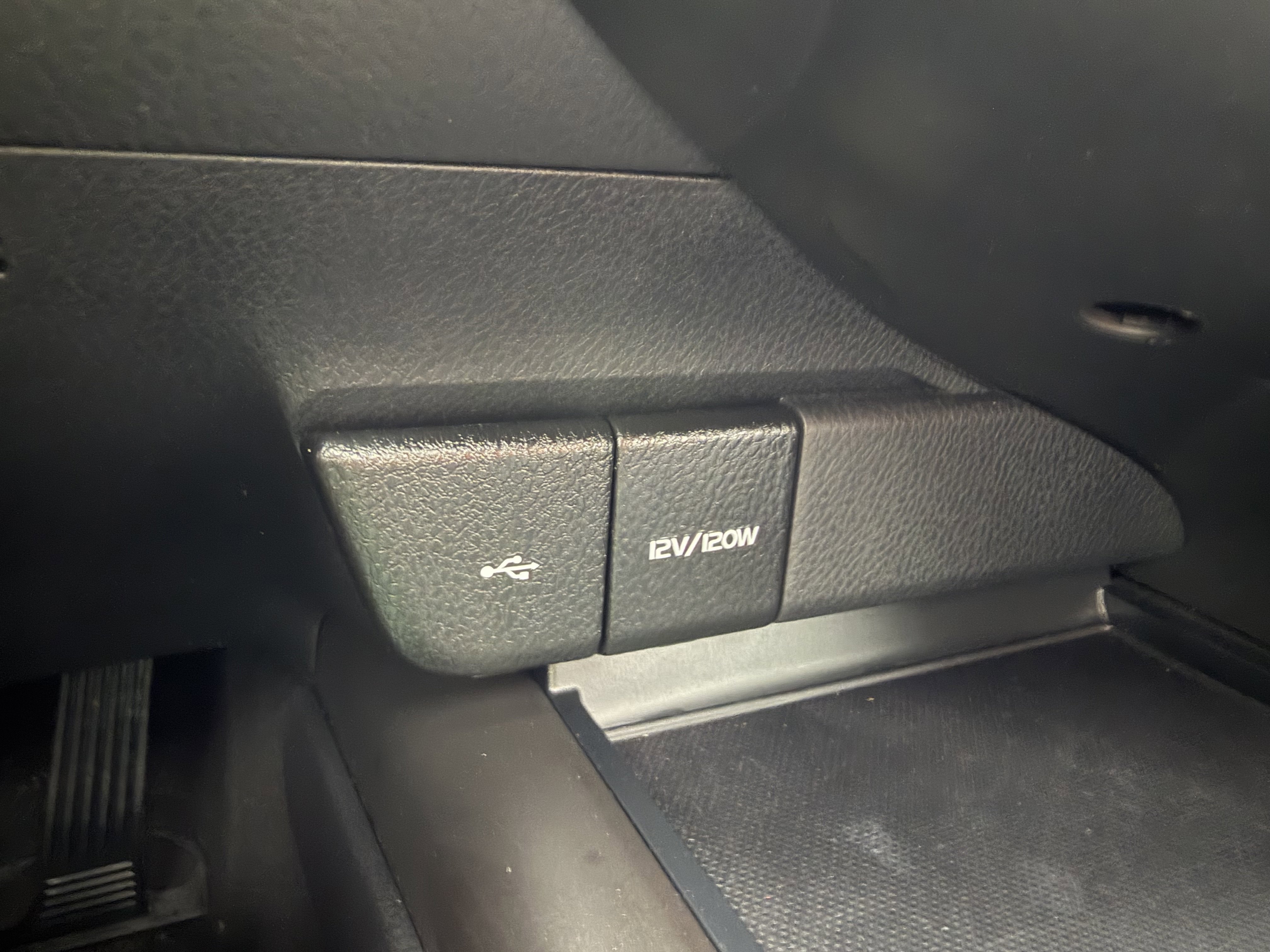 Used 2023 Toyota Camry SE w/ Cold Weather Package AWD/4WD image 21