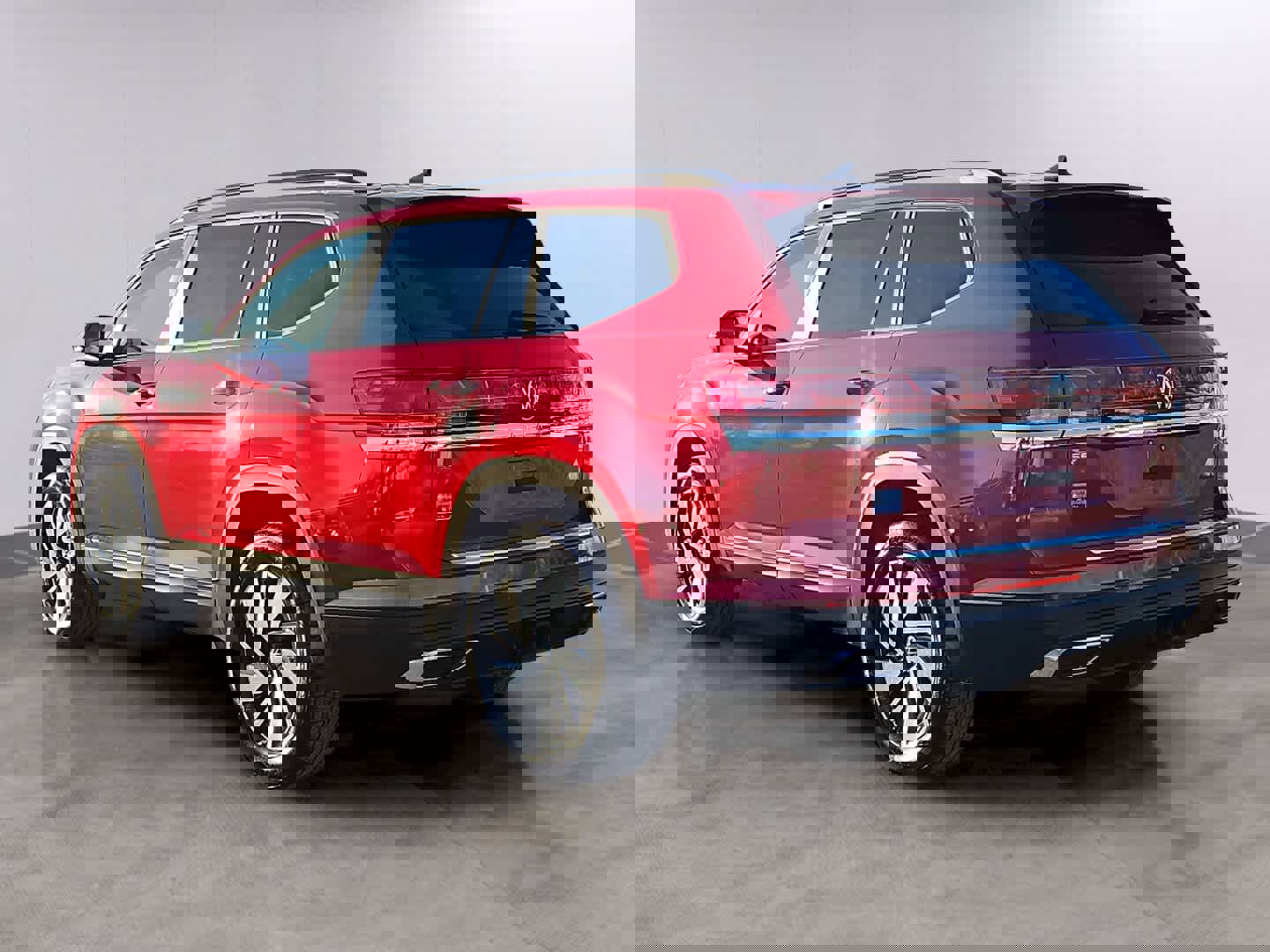 Certified 2025 Volkswagen Atlas SE image 6