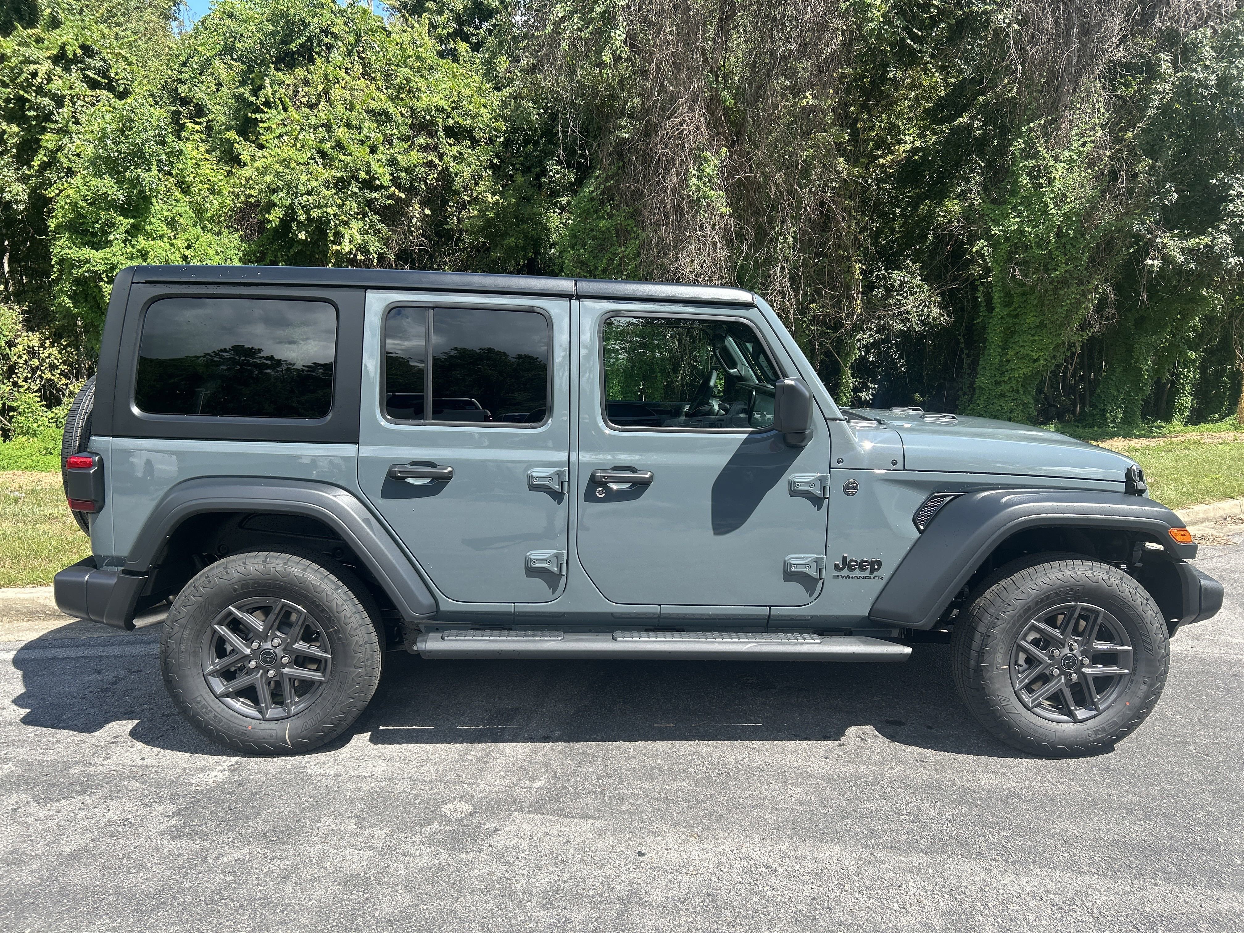 New 2025 Jeep Wrangler Sport S image 9