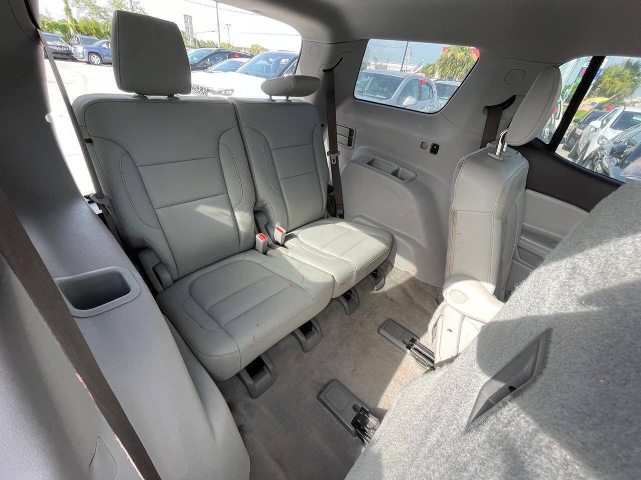 Used 2019 GMC Acadia SLT FWD image 16