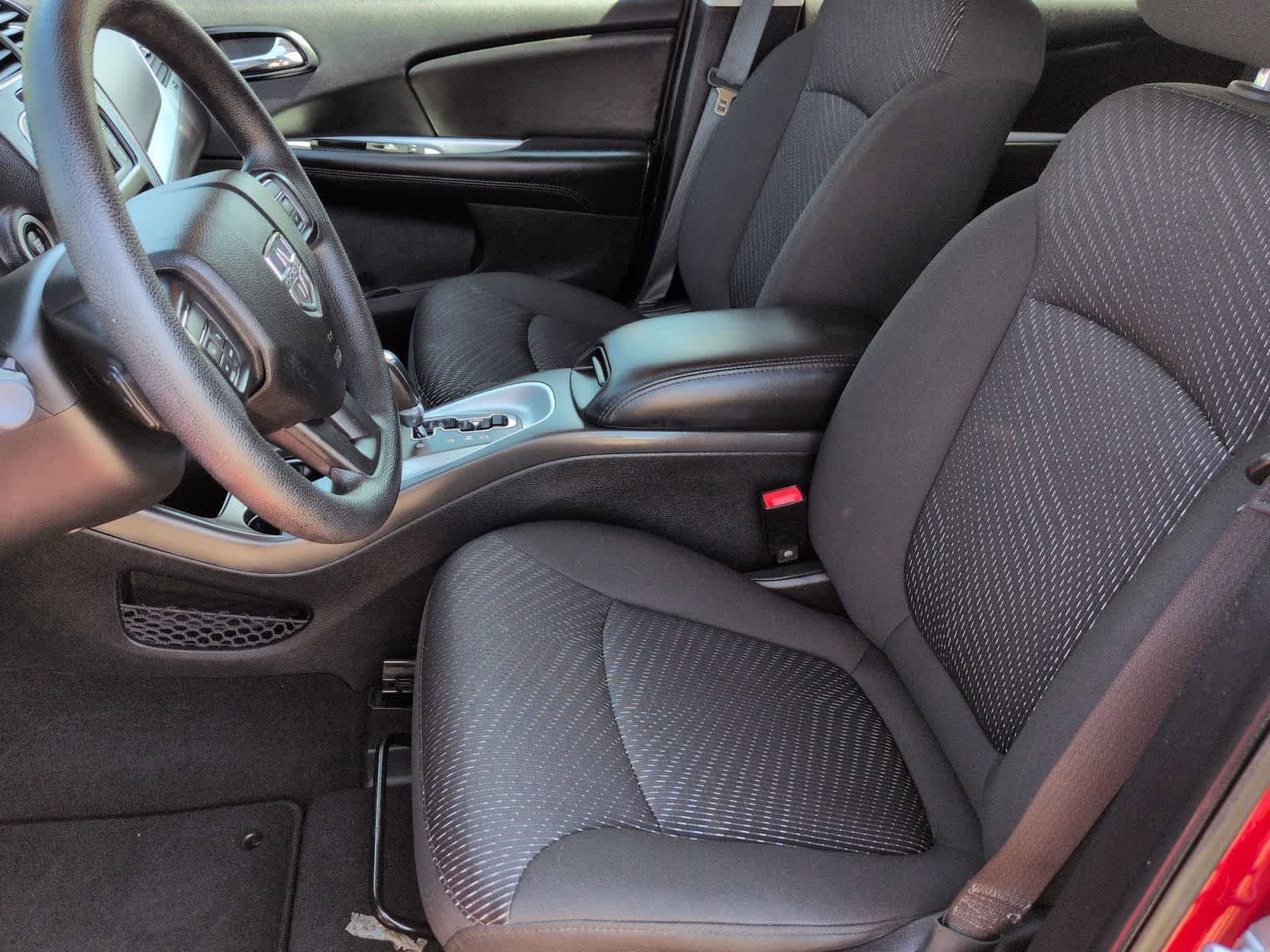 Used 2019 Dodge Journey SE FWD image 15