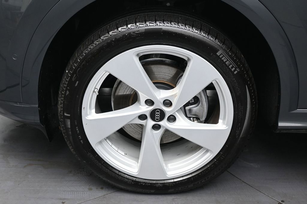 Used 2025 Audi Q5 Premium Plus w/ Premium Plus AWD/4WD image 36