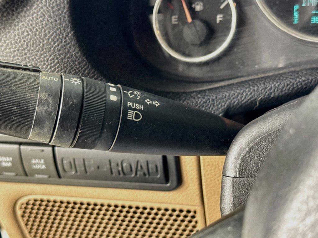 Used 2014 Jeep Wrangler Unlimited Rubicon w/ Connectivity Group AWD/4WD image 14