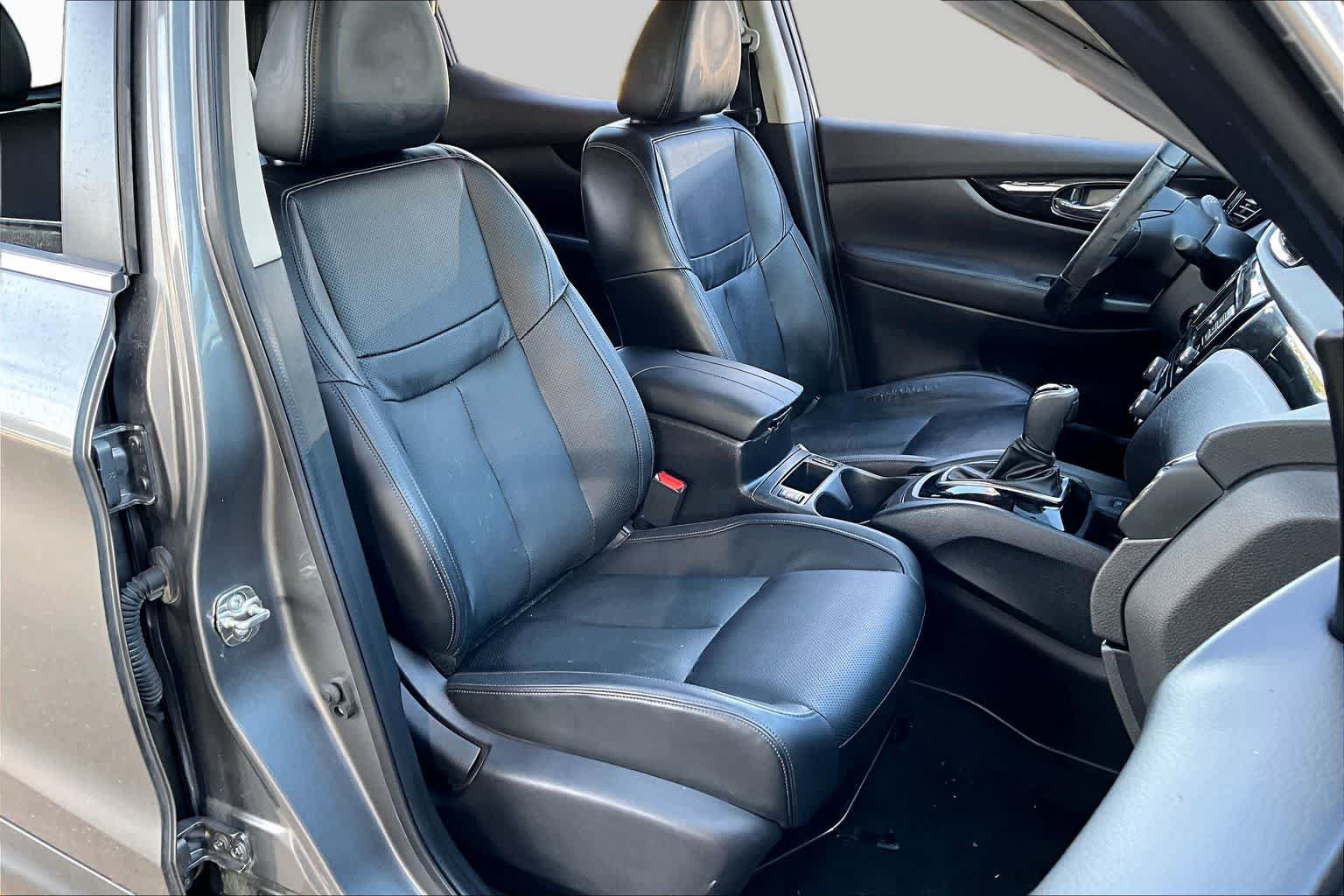 Used 2022 Nissan Rogue Sport SL AWD/4WD image 9