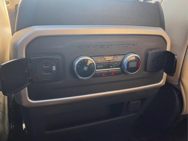 Used 2023 Ford Expedition Limited AWD/4WD image 15