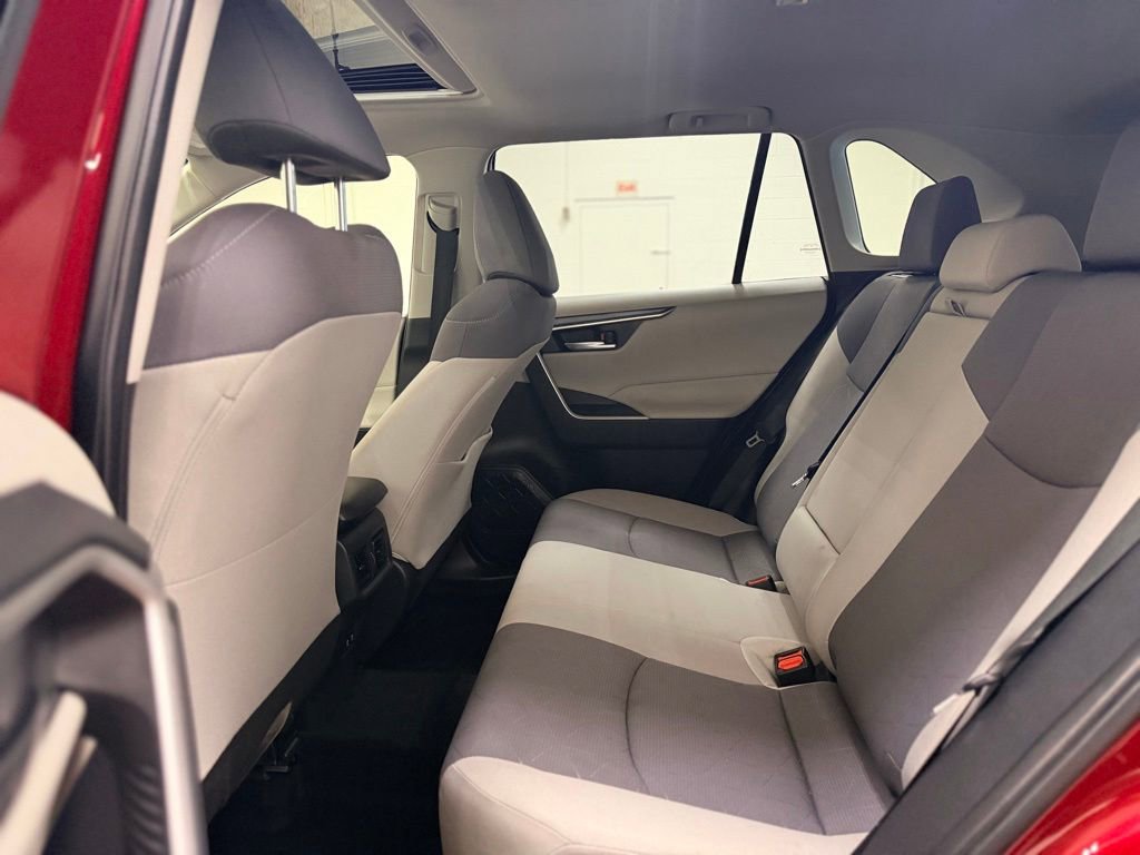Used 2020 Toyota RAV4 XLE w/ Convenience Package AWD/4WD image 22