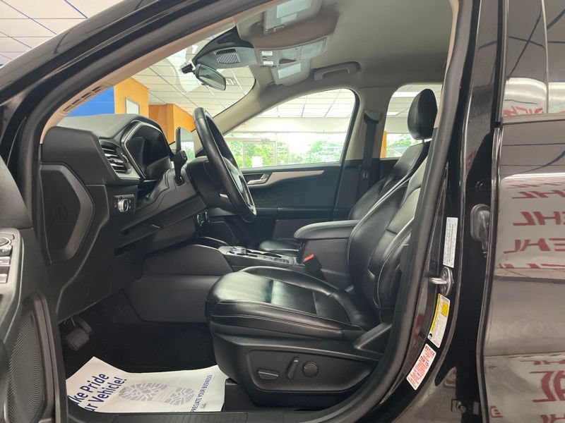 Used 2020 Ford Escape SEL FWD image 18