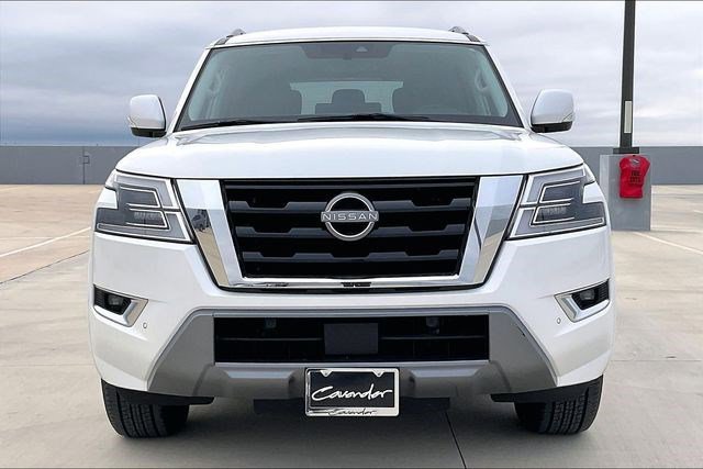 Used 2023 Nissan Armada SV image 3