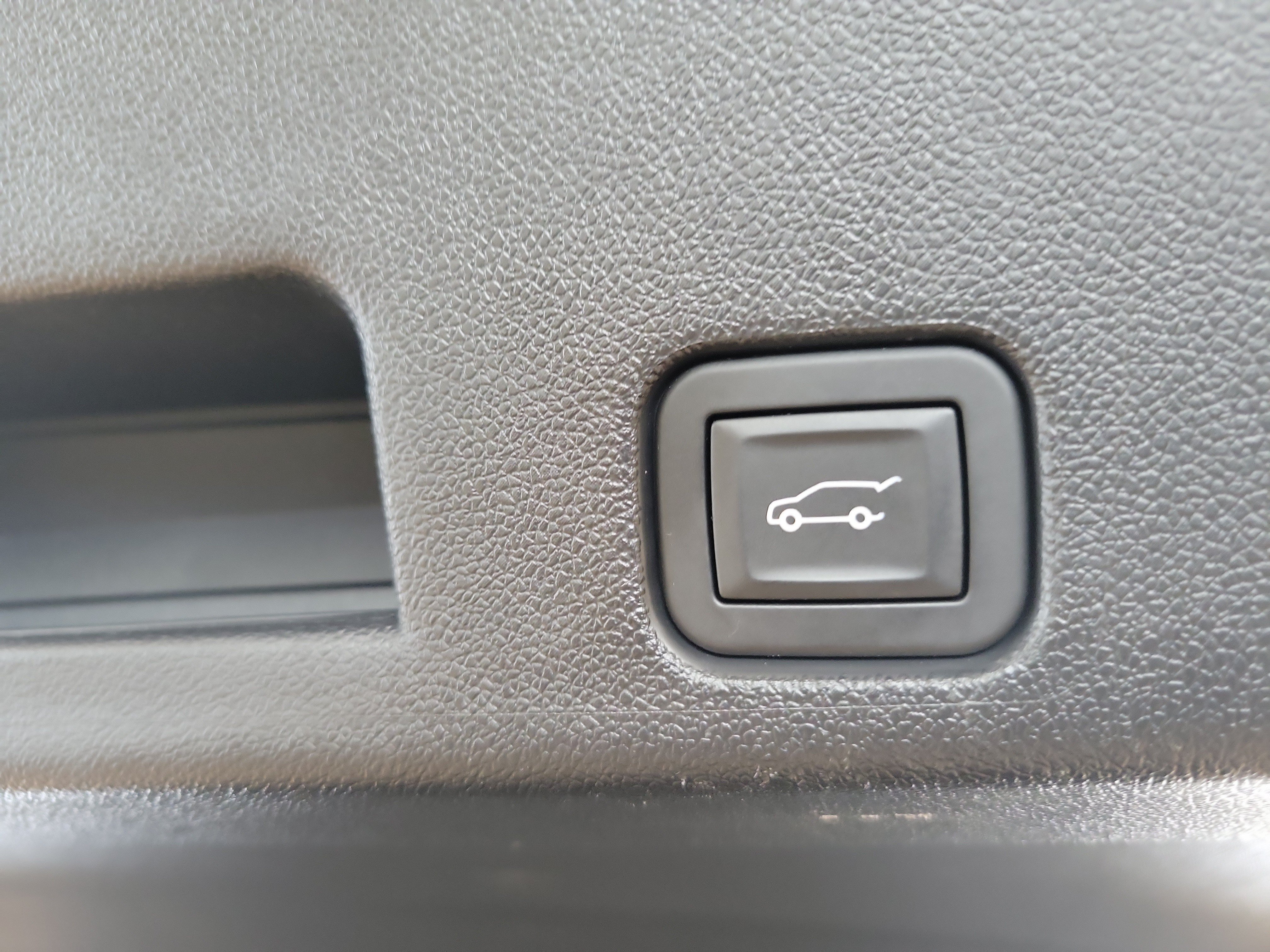 Used 2024 Chevrolet Traverse LT w/ Enhanced Driving Package FWD image 13