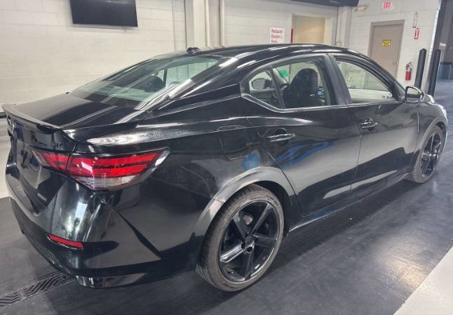 Used 2022 Nissan Sentra SR w/ Midnight Edition FWD image 3