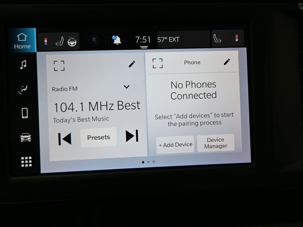 Used 2023 Chrysler Voyager LX image 25