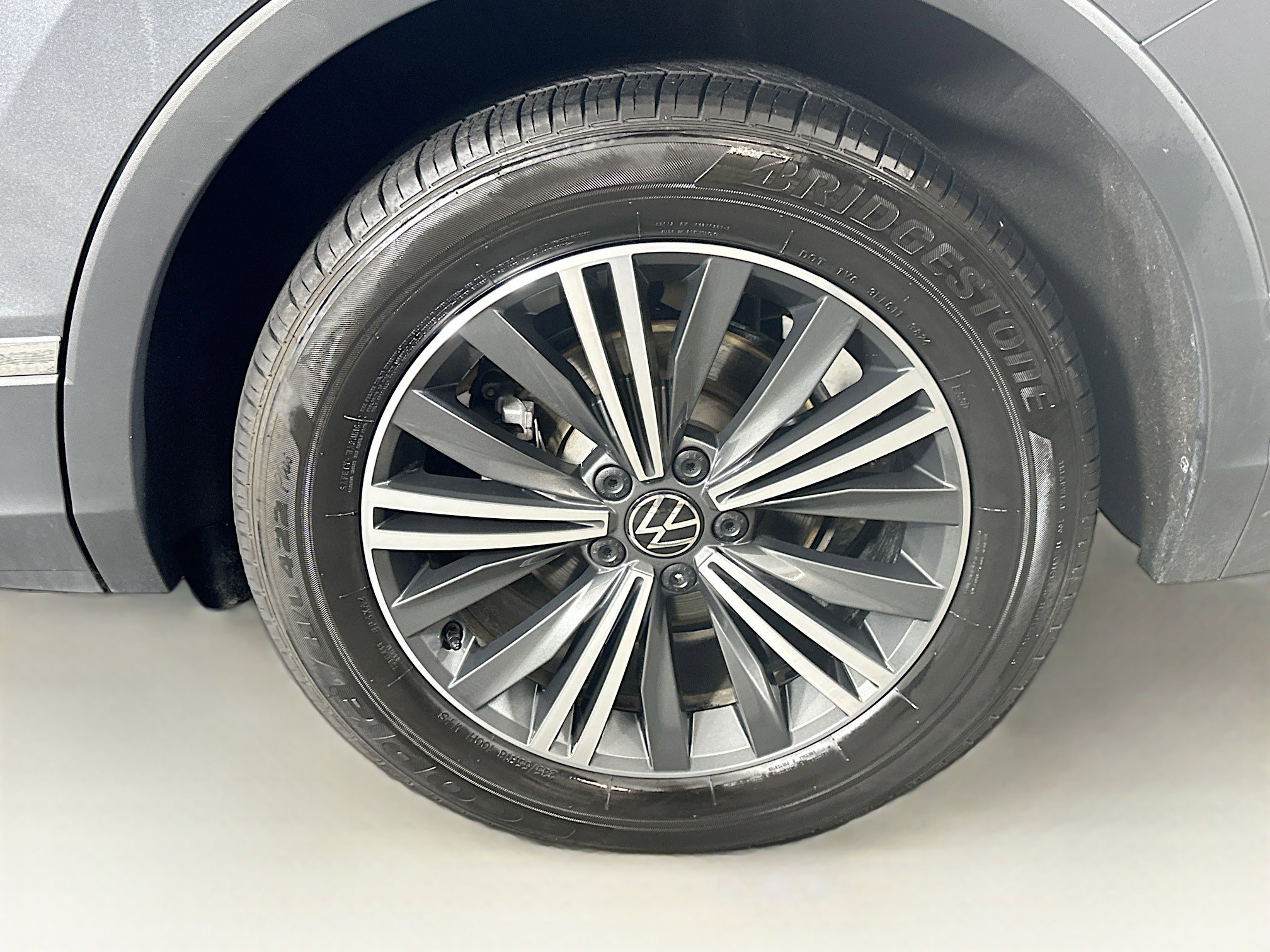 Used 2024 Volkswagen Tiguan Wolfsburg Edition image 11