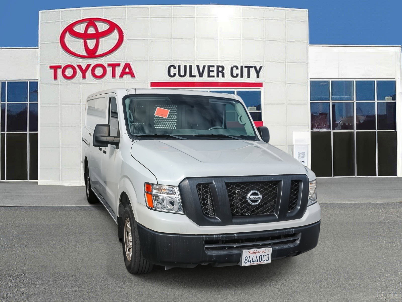 Used 2020 Nissan NV 2500 SV image 1