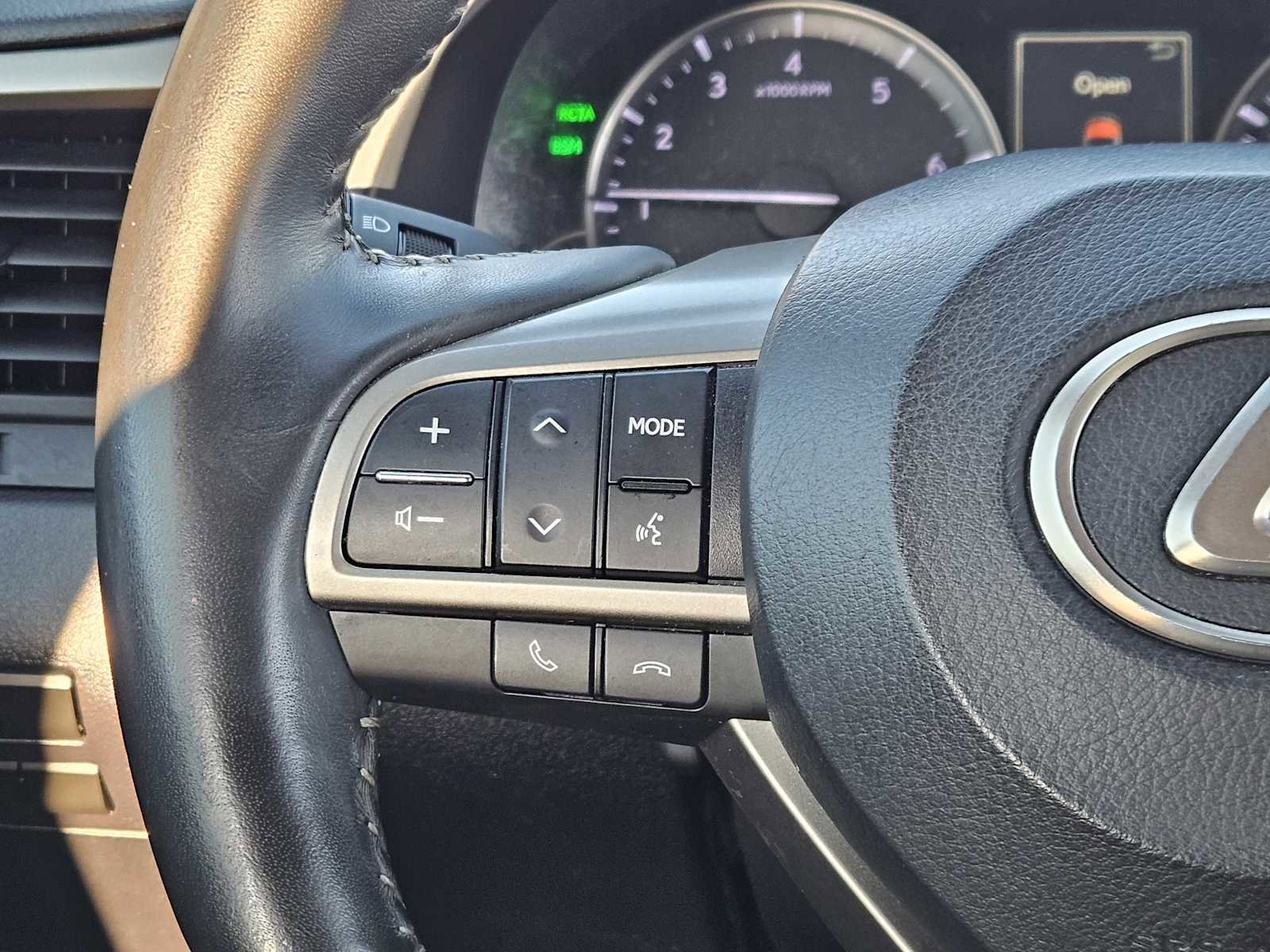 Used 2018 Lexus RX 350 FWD w/ Premium Package image 26