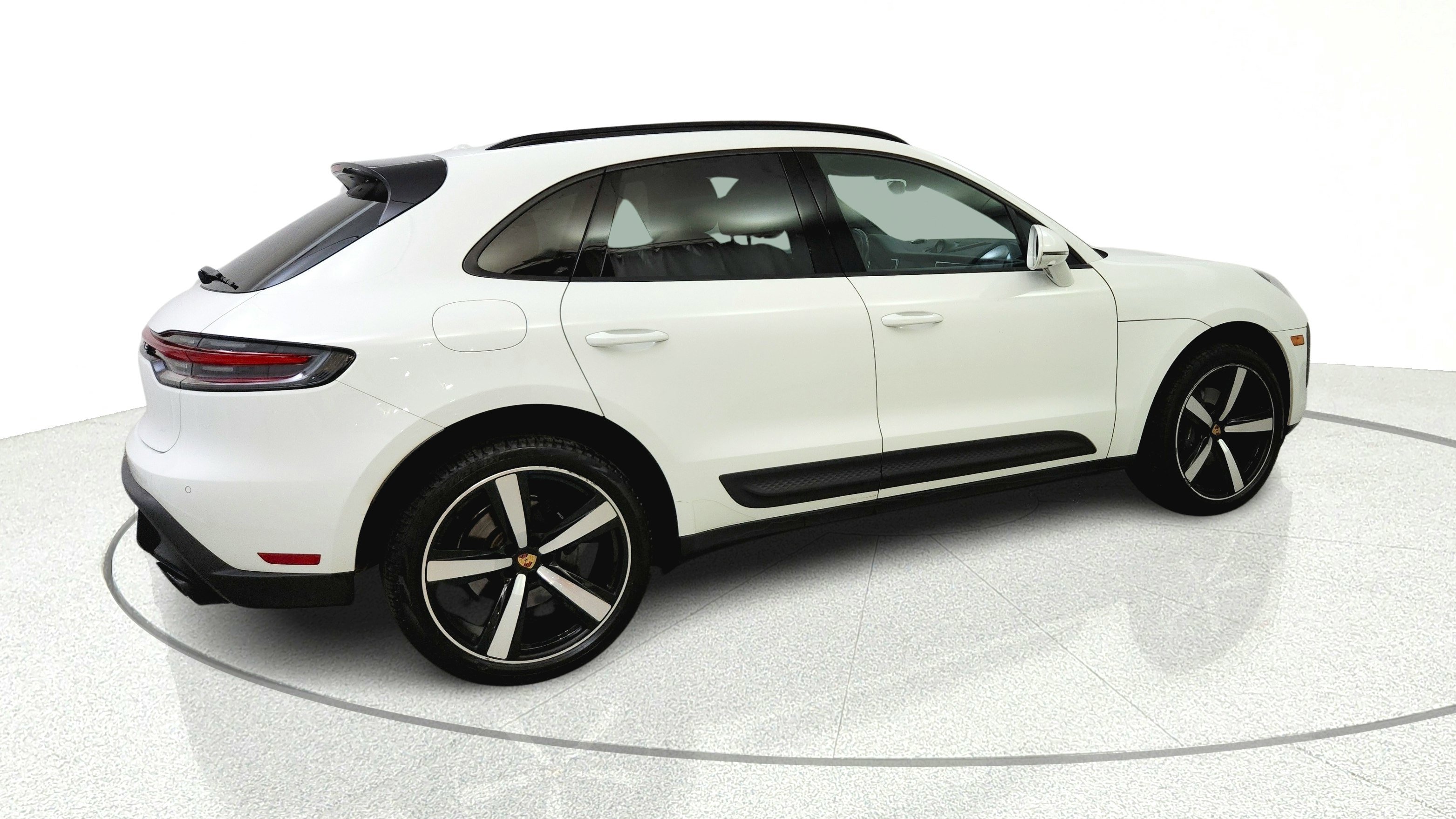 Used 2024 Porsche Macan AWD/4WD image 7