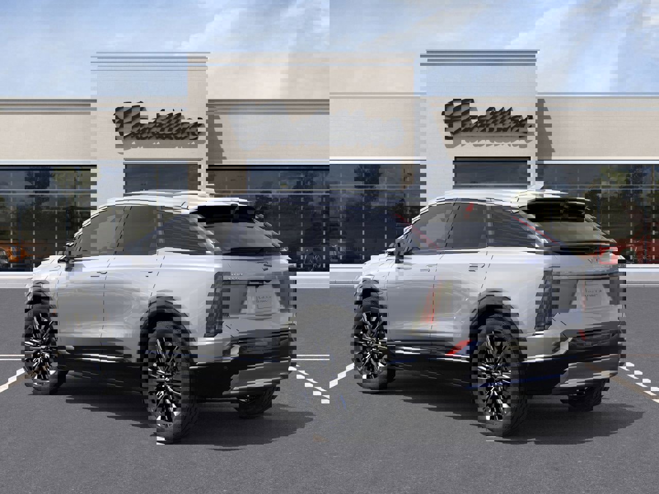 New 2026 Cadillac Optiq Luxury 2 image 24