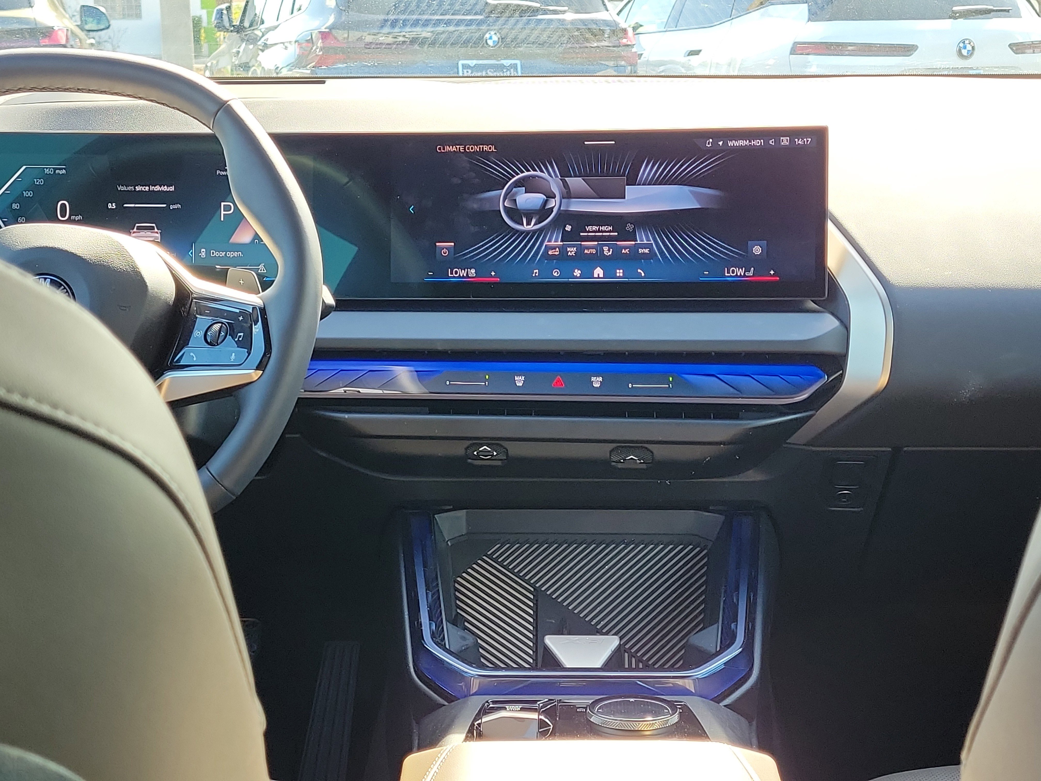 Used 2025 BMW X3 xDrive30i w/ Premium Package image 16