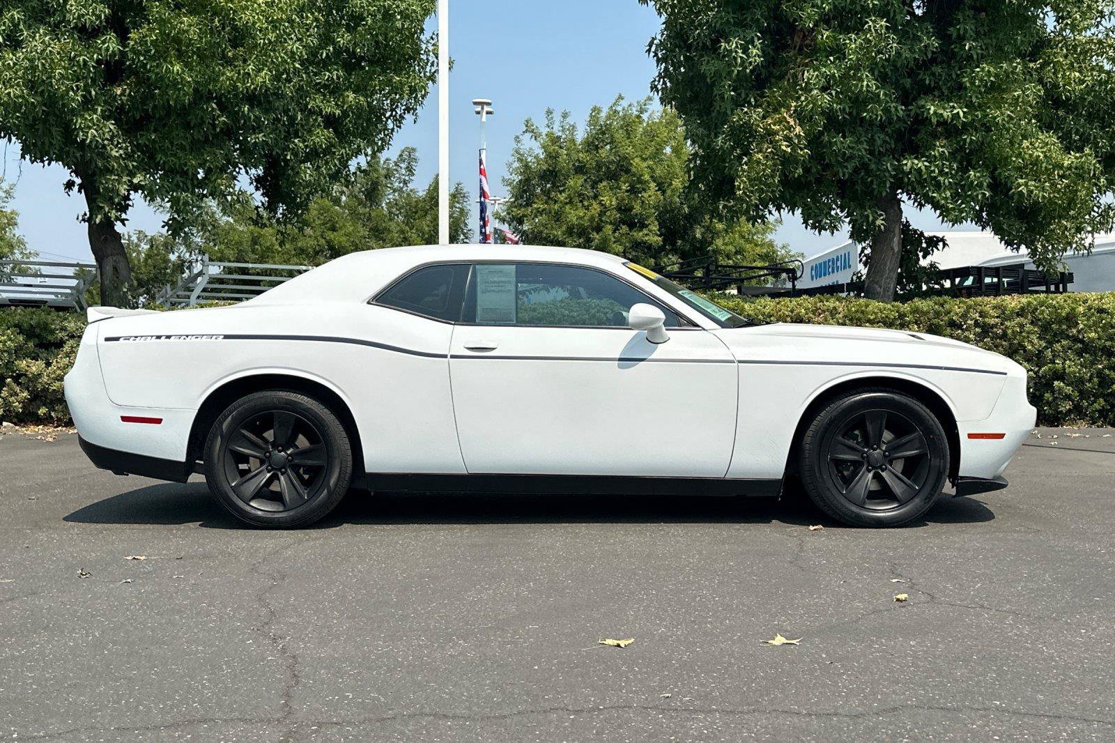 Used 2018 Dodge Challenger SXT RWD image 3