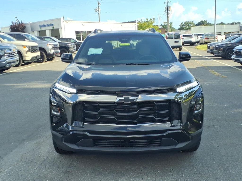 New 2026 Chevrolet Equinox ACTIV w/ Convenience Package III FWD image 2