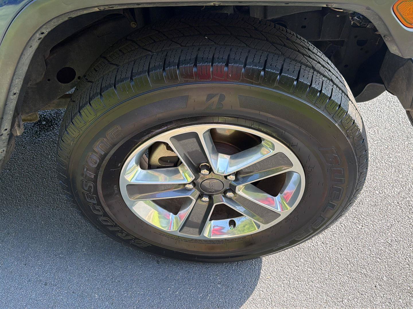 Used 2018 Jeep Wrangler Unlimited Sahara AWD/4WD image 37