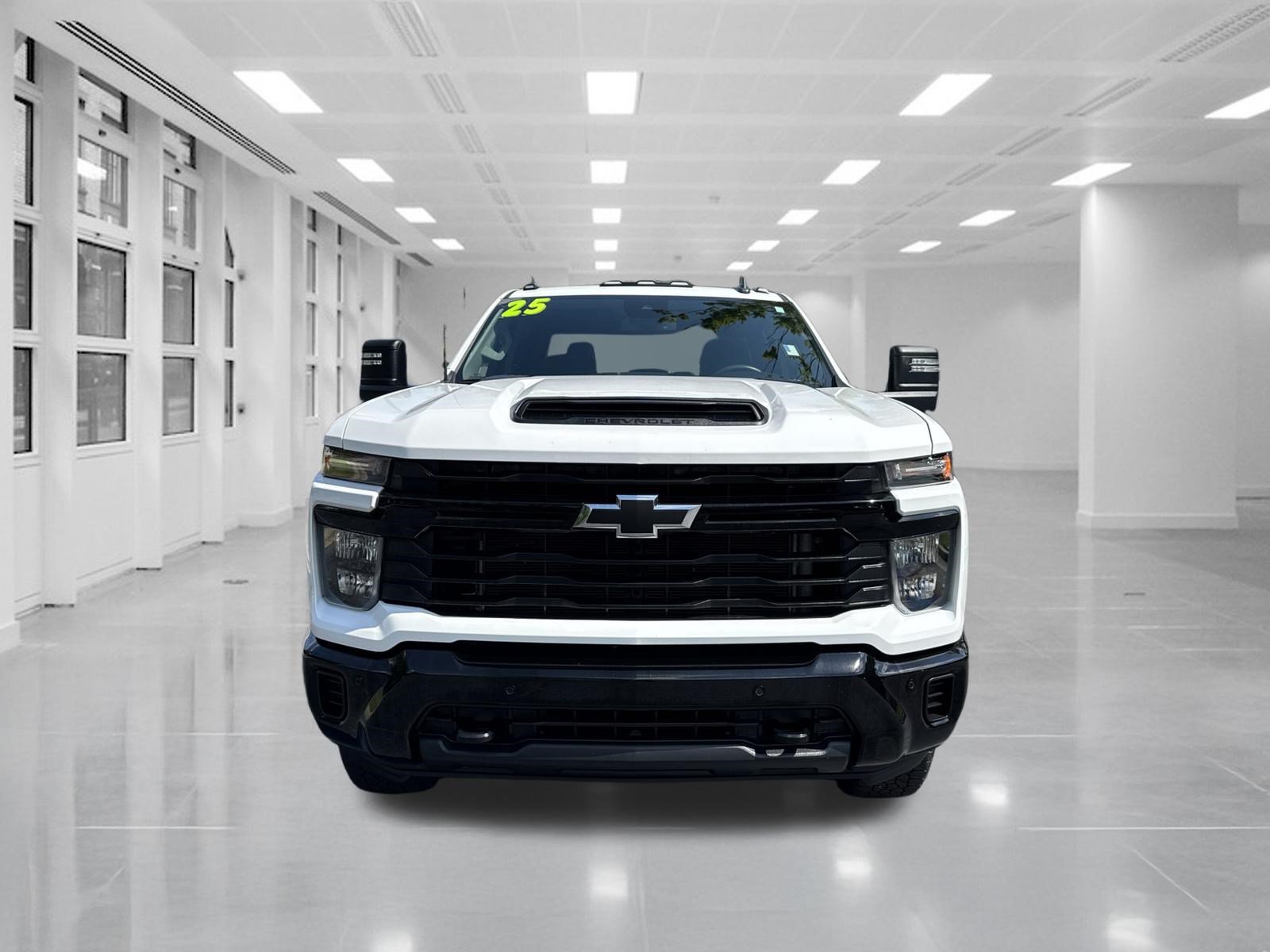 Used 2025 Chevrolet Silverado 2500 Custom w/ Custom Value Package AWD/4WD image 2